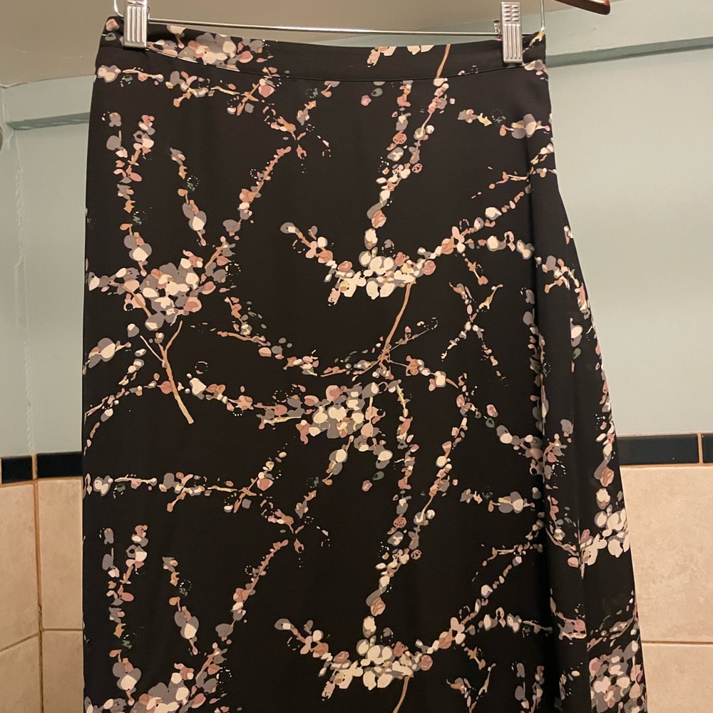 Patterned work skirt
